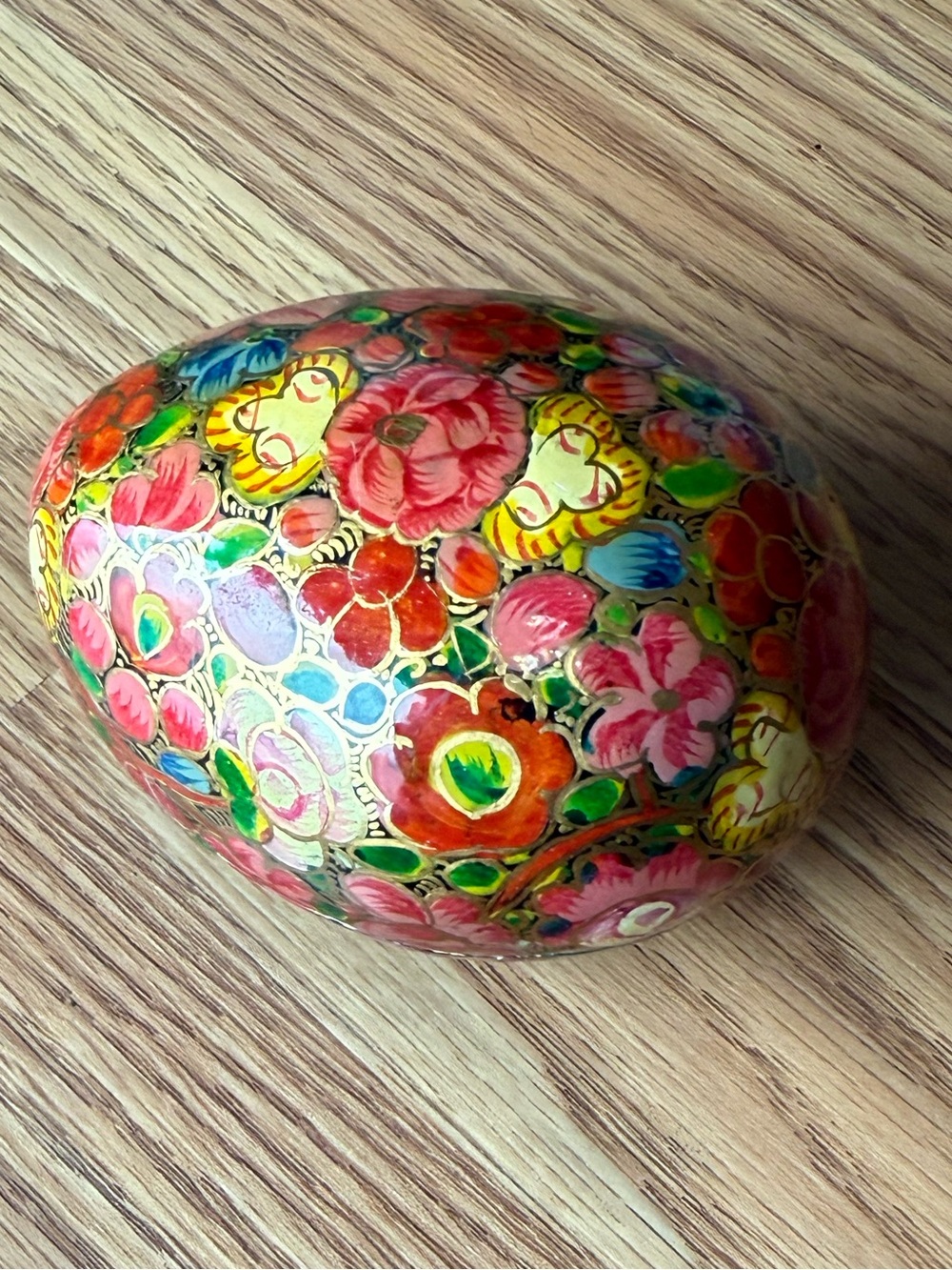 Vintage handmade paper mache egg-shaped trinket box, handmade in Kashmir, India